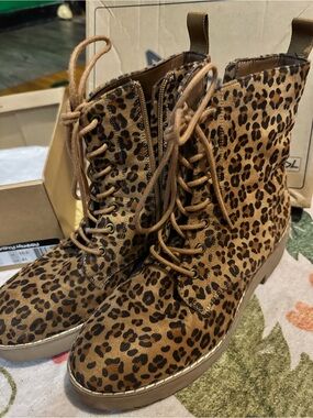 Dirty Laundry Leopard-Print Lace-Up Boots - Brown/Tan